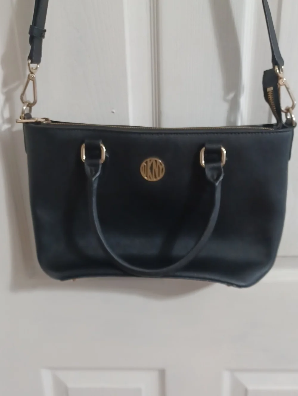 Black DKNY Bryant Park Saffiano With Gold Hardware. LIKE NEW.